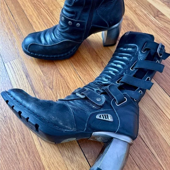 New Rock Black Leather Women's Boots with Metal Heels Size 8 - Picture 6 of 11